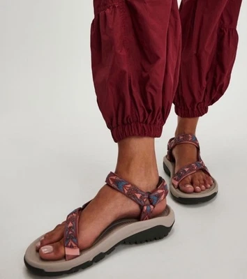 Sandalias nuevas con caja Teva Hurricane XLT2 talla 8 Foto 1 de 4