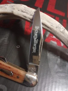 ✨Schatt & Morgan Swell Center Bone Stag Scales Knife made by Queen USA # 48 Mint - Picture 1 of 14