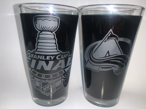 2022 STANLEY CUP COLORADO AVALANCHE CONTENDER ETCHED 16 oz PINT GLASSES NEW Cover