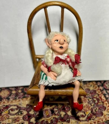 娃娃屋微型1:12辛西娅·巴伦坐女士ELF-圣诞节独一无二IGMA — 第 1/4 张图片