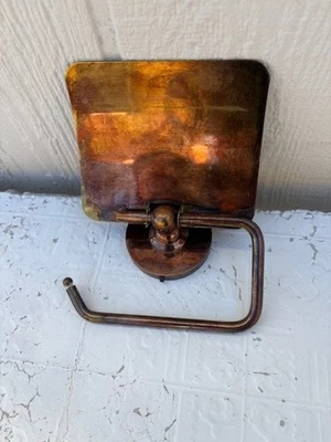 Antiguo soporte de rollo de inodoro de latón macizo para montaje en pared con cubierta. BR-99 Foto 1 de 4