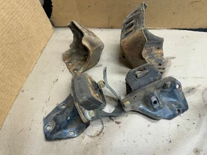 Soporte lateral del motor para cuadro Jeep CJ 6 cilindros 4,2 CJ 5 CJ7 258 4,2 L - Imagen 1 de 11