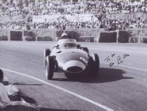 Stirling Moss - Formula 1 - Signed Photo - COA (19233) - Picture 1 of 1