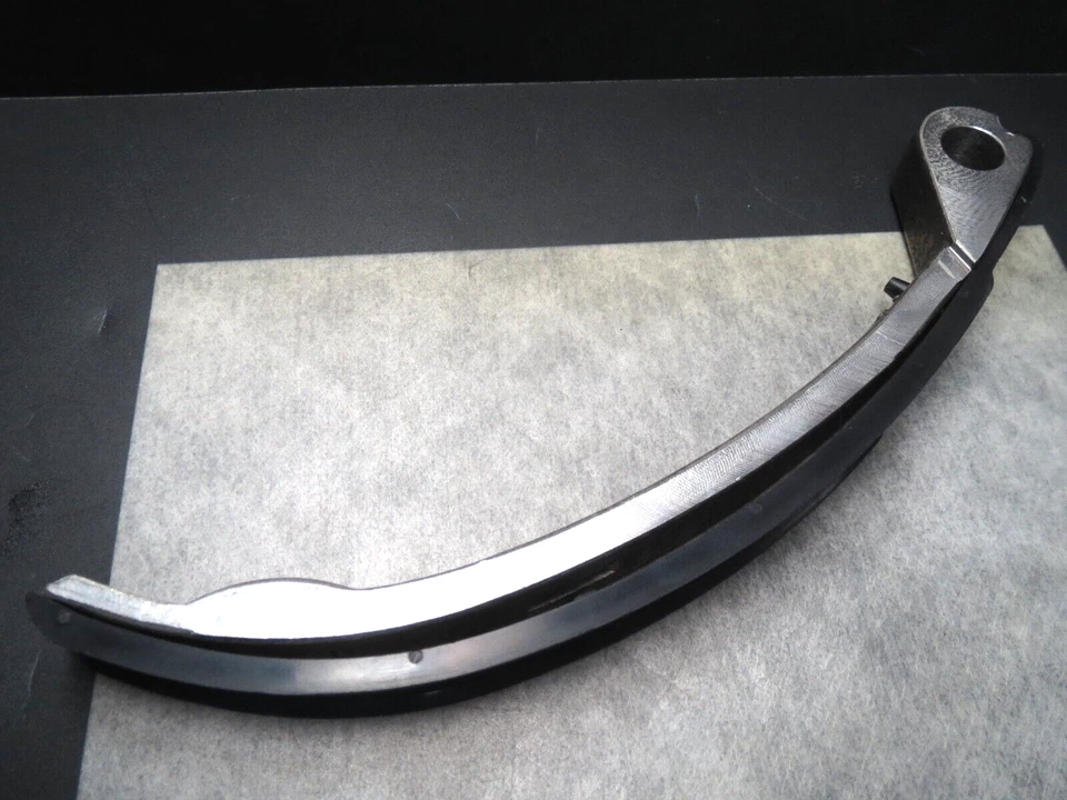 Guía de cadena de distribución inferior derecha para Nissan Altima 2,4 L hecha en Japón ¡Envío rápido! Foto 1 de 4