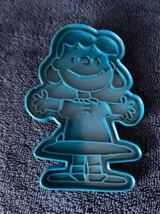 Vtg Lucy (Peanuts) Plastic Cookie Cutter-Blue-Arms Spread-4.75 in=NICE - Picture 1 of 2
