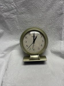 Vintage Timex Easy Reader Quartz Alarm Desk Clock Works Large Lighted Dial w/ Sn - Picture 1 of 3