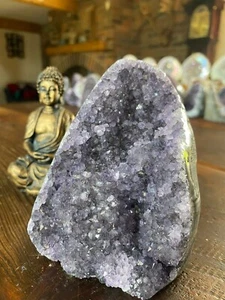 Premium Hochgradige Amethyst Druzy 210 Mini Geode Schnitt Sockel 925g - Bild 1 von 5