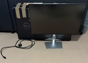 Dell UltraSharp 27 Monitor U2722D - Picture 1 of 6