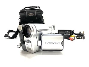 Sony DCR-TRV255 Digital8 Tape Videocamera Digitale HANDYCAM Completo Funzionante Set - Foto 1 di 19
