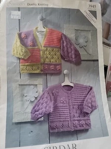 Sirdar Snuggly 3945 Cardigan And Sweaters 4ply Double Knitting - Picture 1 of 3