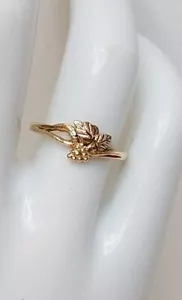 Black Hills 10k Yellow & Rose Gold Grape Leaf Ring Sz 6.25 - Picture 1 of 4