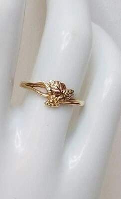 Black Hills 10k Yellow & Rose Gold Grape Leaf Ring Sz 6.25 - Image 1 of 4