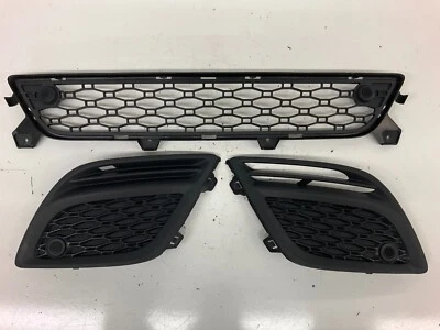 Juego de parrilla inferior 10-13 Volvo XC60 3 piezas con sensores de asistencia de estacionamiento 31294054 Foto 1 de 4