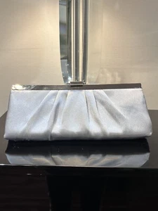 Vintage Evening Clutch Handbag Silver Purse Wedding Formal Special Occasion - Picture 1 of 7