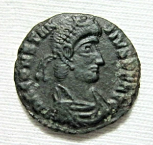 CONSTANTIUS II, 337-361 AD, AE 3, SISCIA MINT. SOLDIER SPEARING FALLEN HORSEMAN - Picture 1 of 2