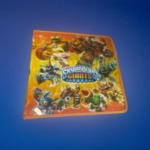 Skylander Giants case Plus 30 Figurines - Picture 1 of 13