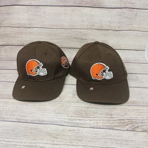 Cleveland Browns 2024 Porta Boletos de Temporada Sombreros Ajustables Gorras ¡Lote de 2! - Imagen 1 de 6