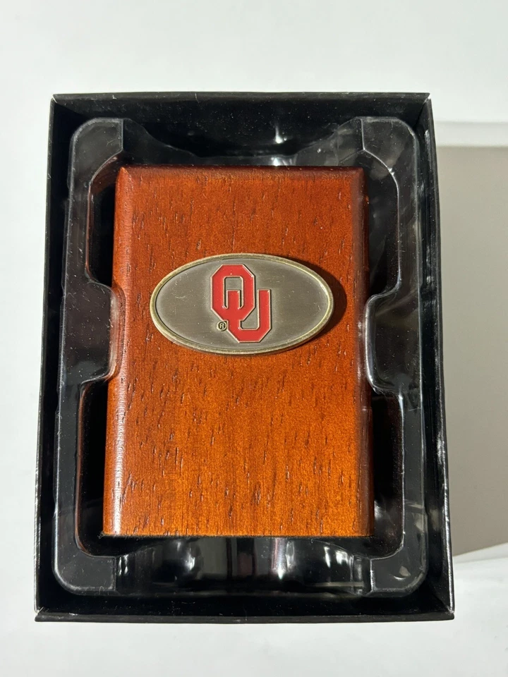 Soporte para clip de papel de madera de la Universidad de Oklahoma de The Memory Company Foto 1 de 3