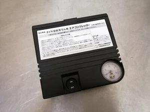 Bomba de aire automática portátil con inflador de presión de neumáticos Nissan de ajuste genuino 12 V CC - Imagen 1 de 7