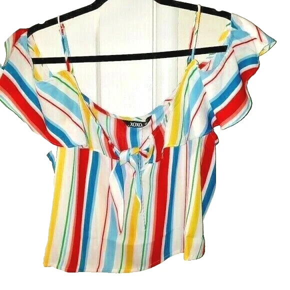 XOXO 挖肩条纹短 V 领套衫上衣,尺寸 XXL — 第 1/4 张图片