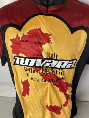Camiseta de ciclismo Novara 1/2 cremallera mapa de Italia elástica Bella Vita bolsillos traseros talla M  Foto 1 de 4