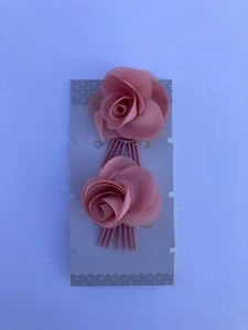 Scunci two pack hair clips with pink Chiffon roses - Picture 1 of 4