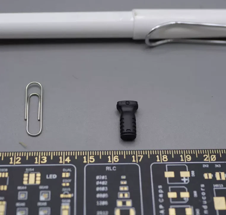 Grip for Easy&Simple ES 26045A SMU Tier1 Operator The Recce Element 1/6 12" - Image 1 of 1