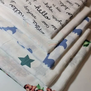 "Tela acolchada de vestido con material de lino de algodón blanco dinosaurio arco iris estrellas 58" - Imagen 1 de 12