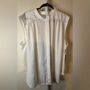 Worthington Elegant White Sleeveless Top - Picture 1 of 10