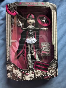 Monster High Reel Drama Draculaura - IN HAND - Picture 1 of 3