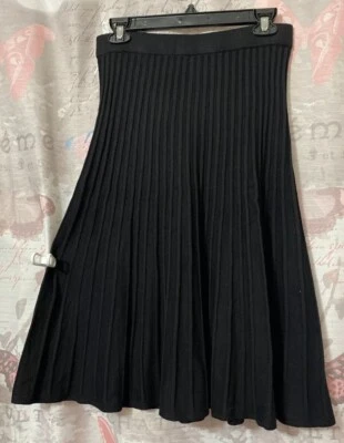 T TAHARI Womens Skirt Medium NWOT Black  Pleated A- Line Bell Skirt - Image 1 of 4