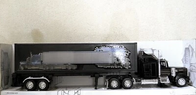 1:32 KENWORTH  LONG HAULER Collection 1:32 - Immagine 1 di 4