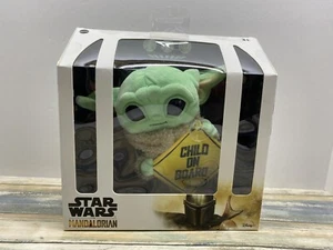 Disney Star Wars Baby On Board The Mandalorian Child Yoda Plush Window Sign - Picture 1 of 4