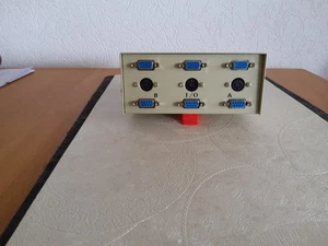 Umschaltbox - Data Switch Box - DB 9 und DIN-Buchsen - Bild 1 von 4