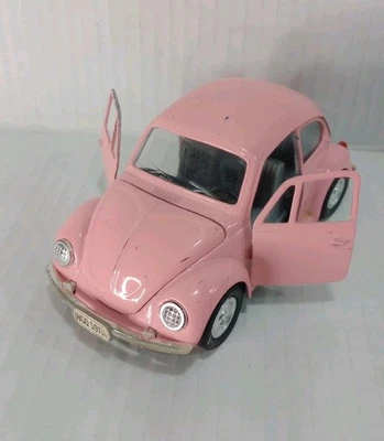 Volkswagen Escarabajo VW Bug Rosa Diecast SS5702 Coche Juguete, Puertas y Capó Abierto  Foto 1 de 4