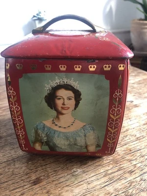 Queen Elizabeth II Coronation Toffee Tin Edward Sharp - Image 1 of 4