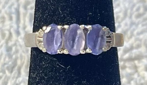 Anello firmato QCD viola ametista tripla pietra preziosa ovale argento sterling misura 7 925 - Foto 1 di 12