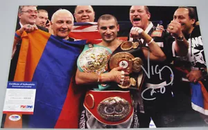 VIC DARCHINYAN Hand Signed HUGE 12'x18' Photo 2 + PSA DNA COA I65918 - Imagen 1 de 3