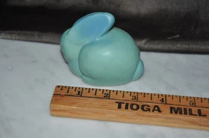 VINTAGE BLUE VAN BRIGGLE POTTERY BUNNY RABBIT FIGURINE COLORADO SPRINGS - Picture 1 of 17