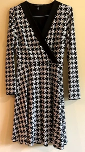WHBM Kleid Damen Größe 8 schwarz weiß kariert Hundezahnmuster gefüttert Langarm - Bild 1 von 7