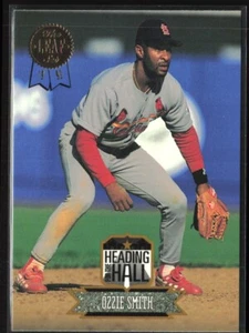 1993 Leaf #10 Ozzie Smith Heading for the Hall - Picture 1 of 2