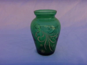 VINTAGE ANCHOR HOCKING FOREST GREEN GLASS MINI VASE WITH GOLD DECOR - Picture 1 of 4
