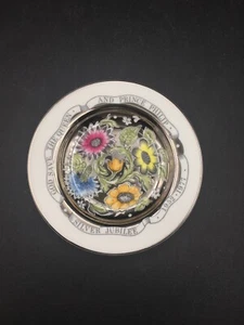WEDGWOOD - SUSIE COOPER - ROYAL SILVER JUBILEE 1952 bis 1977 TRINKET DISH - Bild 1 von 6
