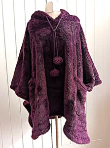 COZEE HOME Women’s One Size Fits All Faux Fur Velvetsoft Poncho. - Picture 1 of 4