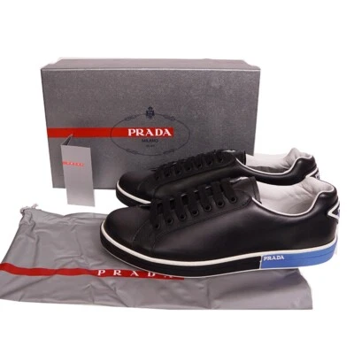 UK 11 US 12 NUEVO $895 PRADA Hombres Cuero Negro LOGOTIPO TRIANGULAR ZAPATILLAS BAJAS NUEVAS EN CAJA Foto 1 de 4