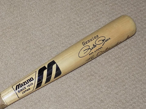 Pete Rose Game Used Signed Bat Cincinnati Reds Expos Phillies PSA GU 9 Cover