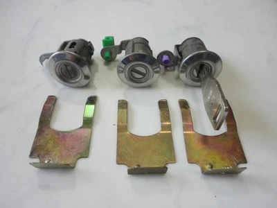 SUZUKI Every DA62W DA52W Genuine Cylinder Door Lock & Keys - Image 1 of 4