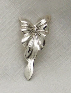LARGE PRETTY VINTAGE ESTATE VINE LEAF STERLING SILVER BROOCH PIN, 2 & 1/4" - Picture 1 of 1
