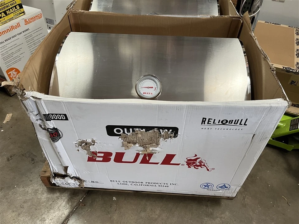 Parrilla de acero inoxidable Bull Outlaw de gas natural NG 4 quemadores incorporada - Modelo 26039 Foto 1 de 4