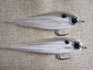 2 Pack 3 1/2" Weedless Big Eye Baitfish Flies Pike Bass Walleye Trout Striper - Picture 1 of 2